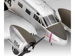 Revell 1/48 Beechcraft Model 18 -Revell winkel 03811 2