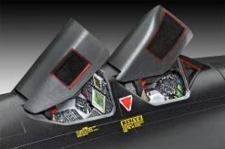 Revell 1/48 Lockheed SR-71 A Blackbird -Revell winkel 04967 2